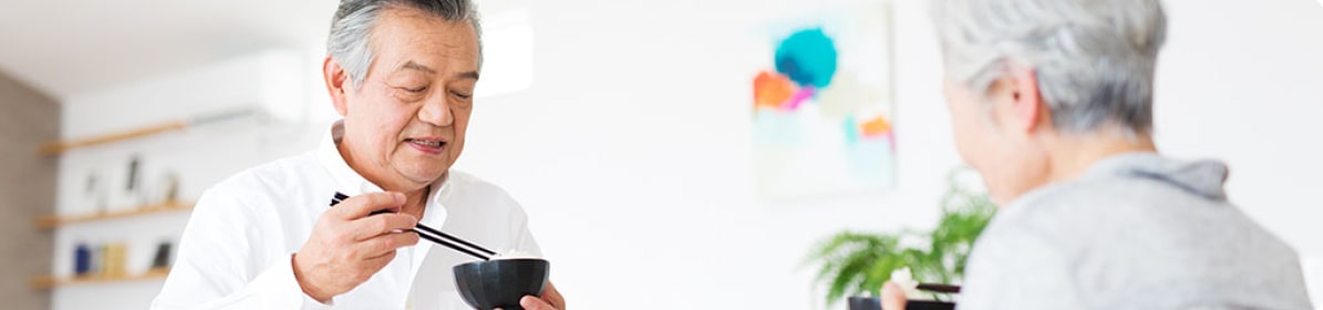 まるで自分の歯のように噛みしめることができます